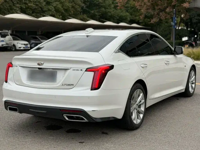 Cadillac CT5 — Фото автомобиля 10