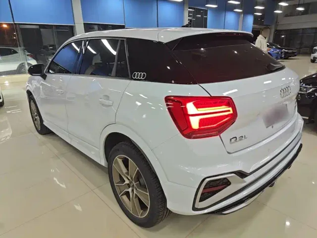 Audi Q2L — Фото автомобиля 4
