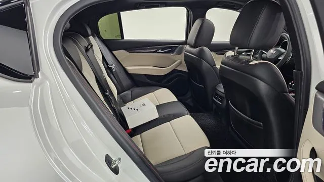 Cadillac CT5 — Фото автомобиля 16