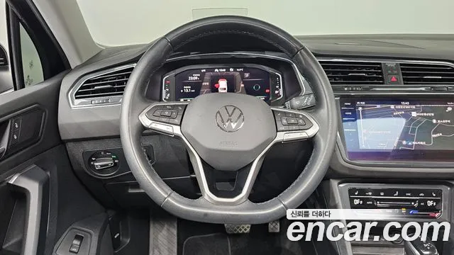 Volkswagen Tiguan — Фото автомобиля 19