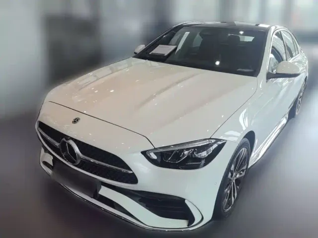 Фотография автомобиля — Mercedes-Benz C-Class
