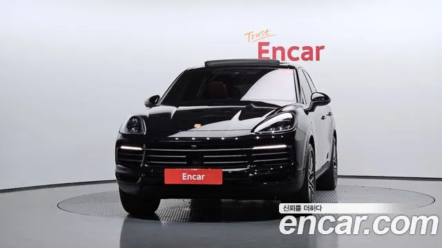 Porsche Cayenne — Фото автомобиля 3
