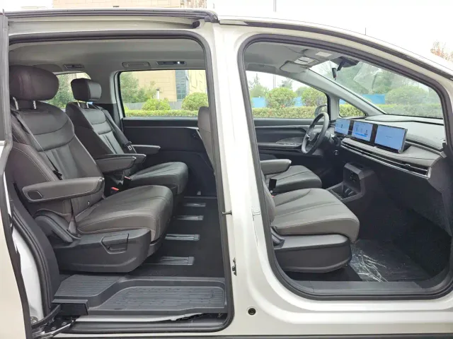 Maxus Dajia 7 — Фото автомобиля 10