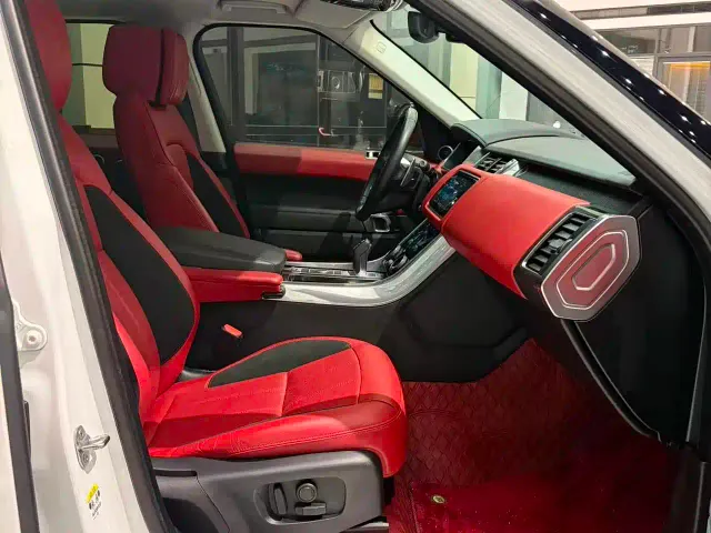 Land Rover Range Rover Sport — Фото автомобиля 15