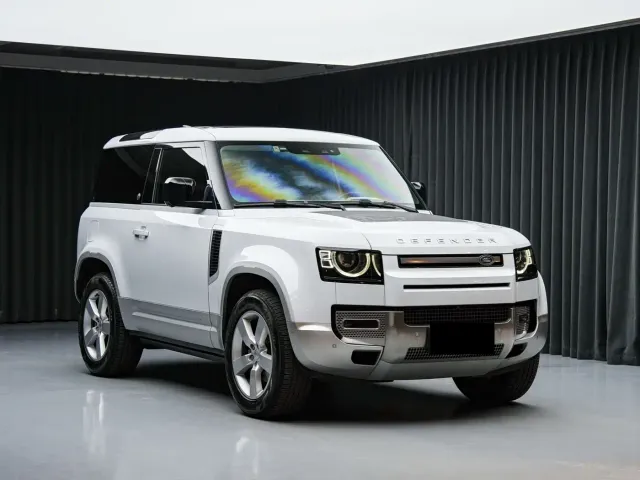 Land Rover Defender — Фото автомобиля 3