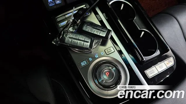 Genesis G80 Бензин 3.5 турбо AWD — Фото автомобиля 9