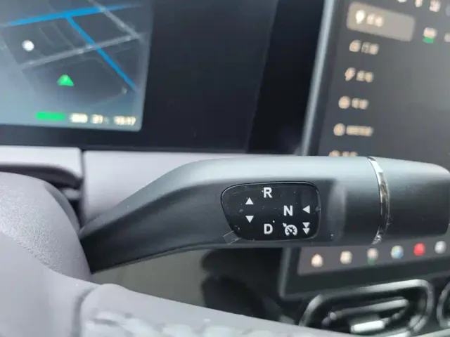 Leapmotor C11 — Фото автомобиля 16