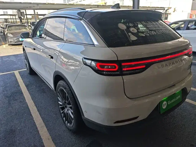 Leapmotor C11 — Фото автомобиля 4