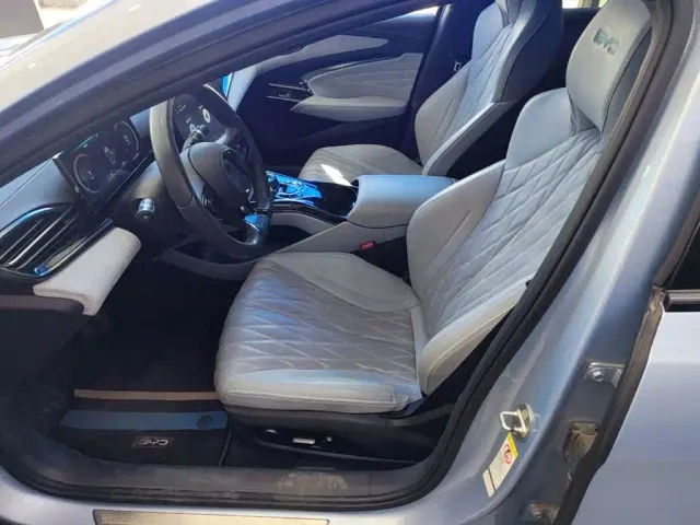 BYD Seal — Фото автомобиля 10
