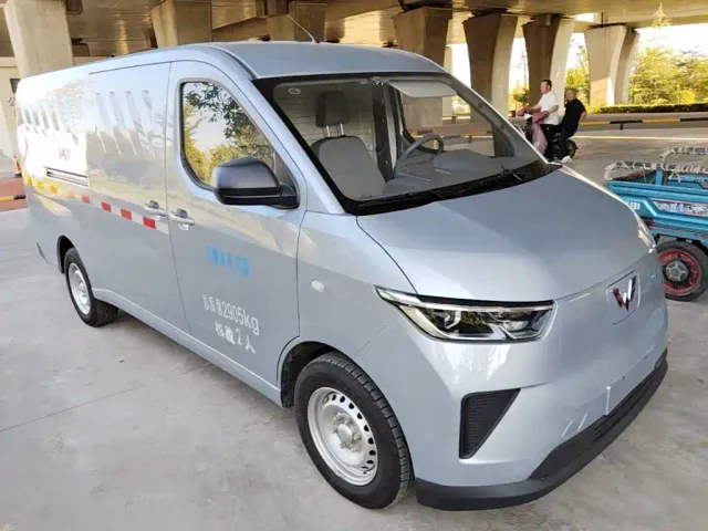 Wuling Yangguang — Фото автомобиля 3