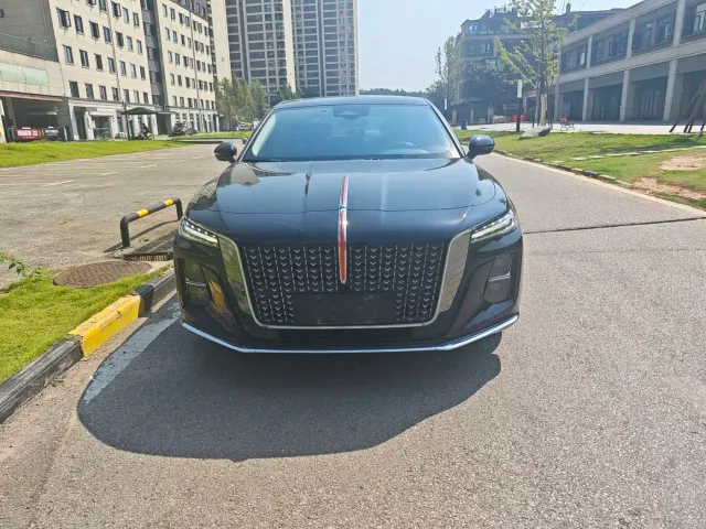 Hongqi H5 — Фото автомобиля 2