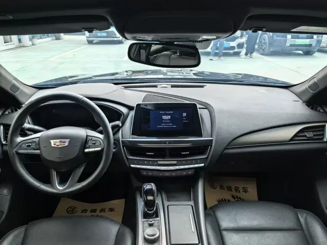Cadillac CT5 — Фото автомобиля 5