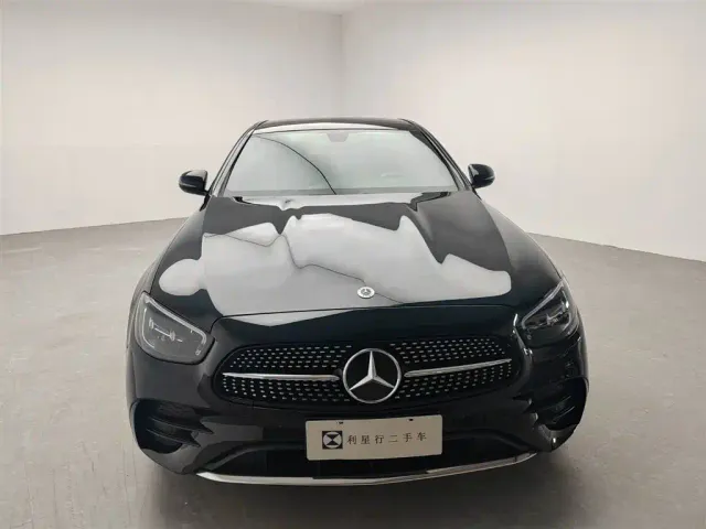 Mercedes-Benz E-Class — Фото автомобиля 2