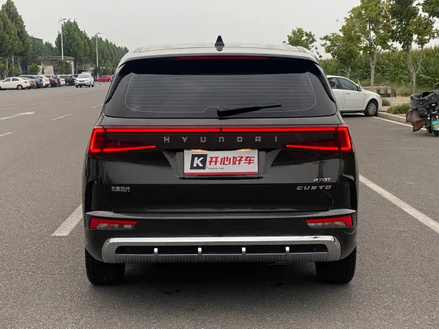 Hyundai Custo — Фото автомобиля 12