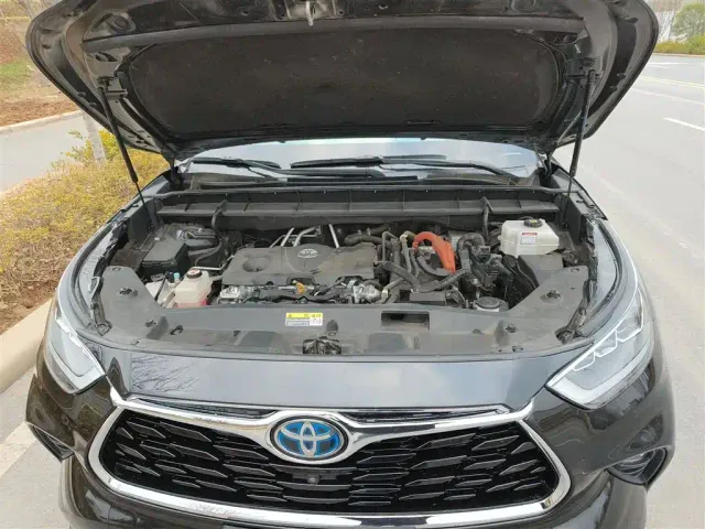 Toyota Highlander — Фото автомобиля 15