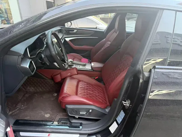 Audi A7L — Фото автомобиля 4