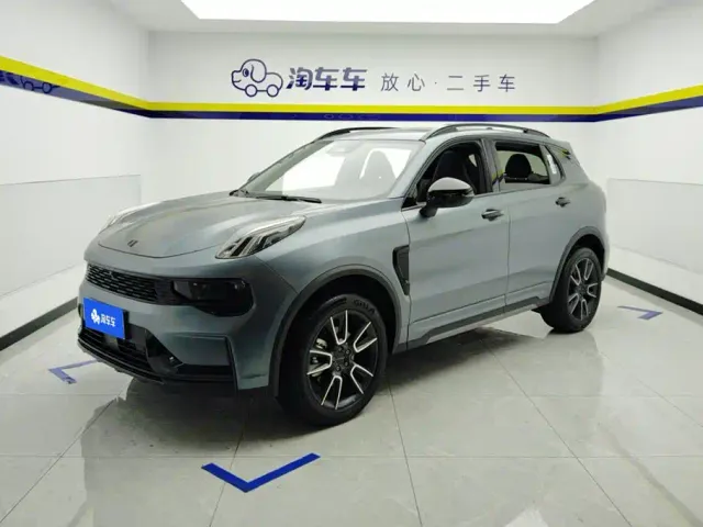 Фотография автомобиля — Lynk & Co 01
