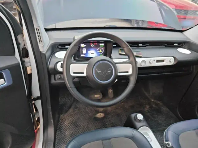 Wuling Hongguang Mini EV — Фото автомобиля 10