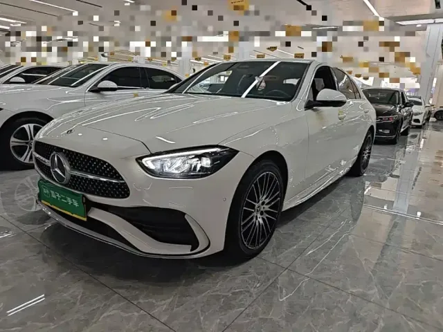 Фотография автомобиля — Mercedes-Benz C-Class