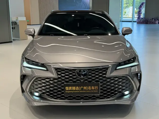 Toyota Avalon 2024 Model Hybrid 2.5L XLE Prestige Edition — Фото автомобиля 2