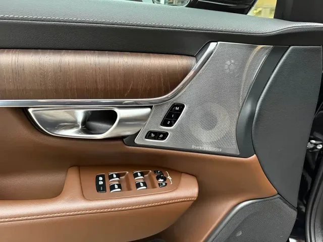 Volvo S90 — Фото автомобиля 9