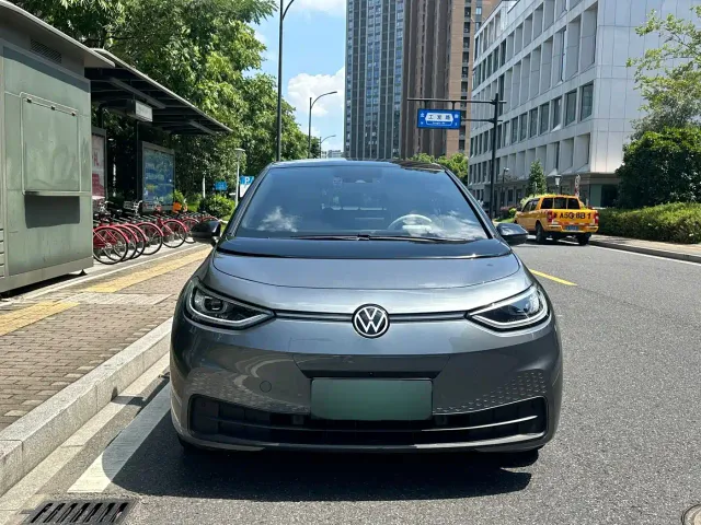 Volkswagen ID.3 — Фото автомобиля 2