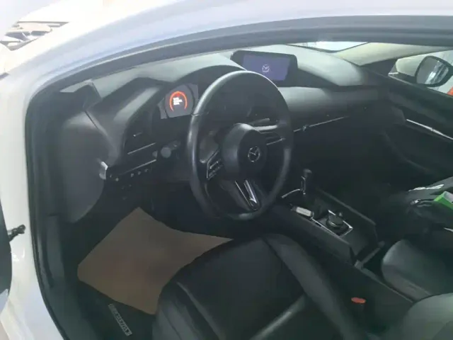 Mazda Axela — Фото автомобиля 5