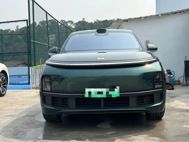 Li Auto L9 — Фото автомобиля 2