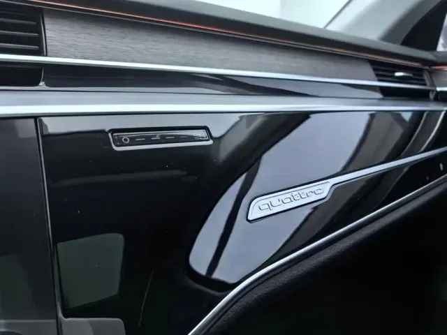 Audi A8 — Фото автомобиля 25