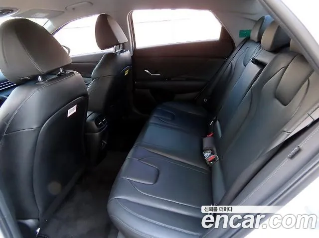 Hyundai Avante CN7 — Фото автомобиля 6