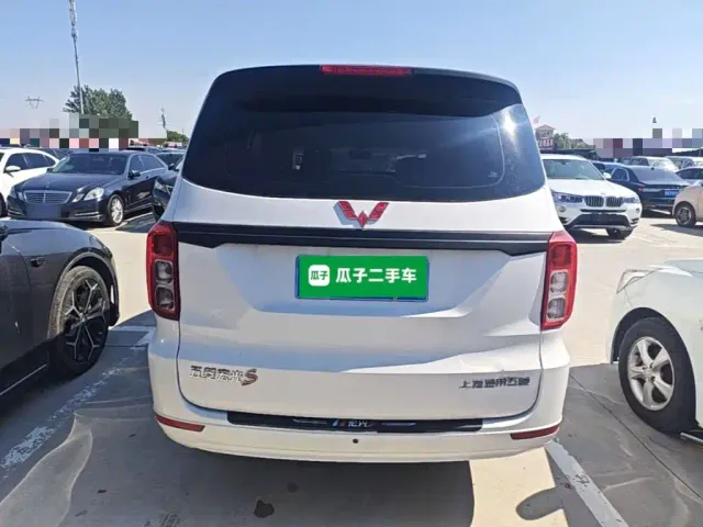 Wuling Hongguang — Фото автомобиля 5