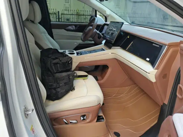 BYD Xia — Фото автомобиля 24