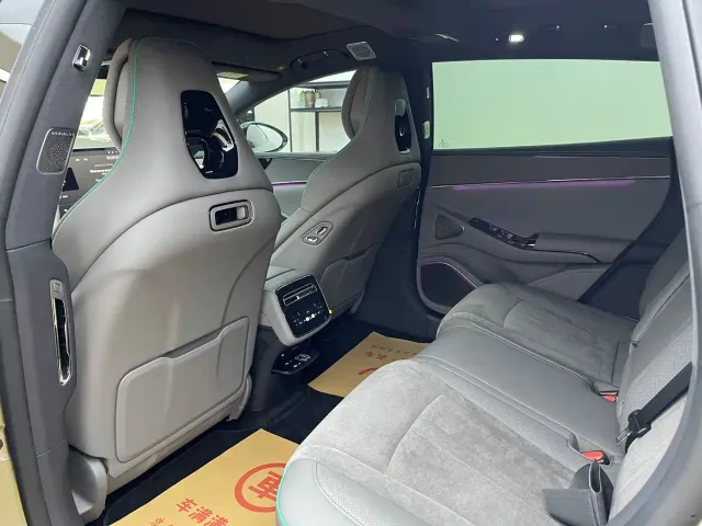 Denza Z9GT — Фото автомобиля 5