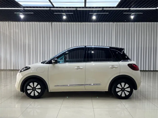 Wuling Bingo — Фото автомобиля 3