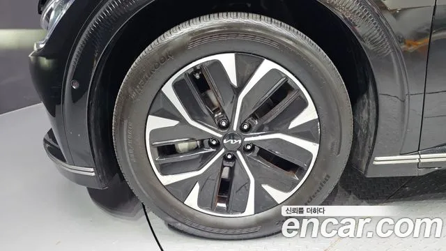 Kia EV6 Long Range — Фото автомобиля 3