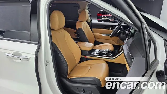 Kia Carnival Generation 4 — Фото автомобиля 16