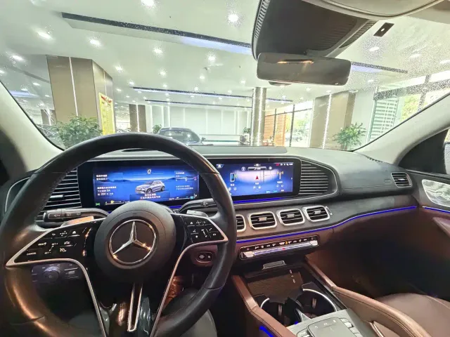 Mercedes-Benz GLE-Class — Фото автомобиля 4