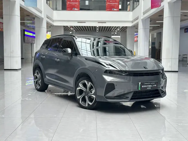 Lynk & Co 06 EM-P — Фото автомобиля 3