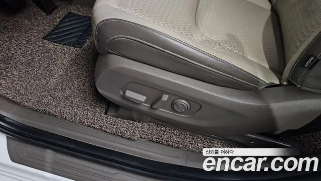 Kia Canival Carnival 4 поколение Бензин 7 мест Hi-Limousine — Фото автомобиля 19