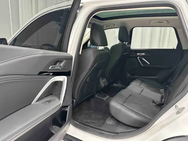 BMW X1 — Фото автомобиля 12