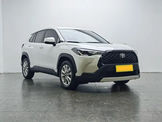 Toyota Corolla Cross — Фото автомобиля 2