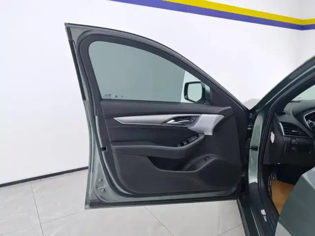 Cadillac CT5 — Фото автомобиля 7