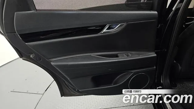 Genesis G80 RG3 — Фото автомобиля 14