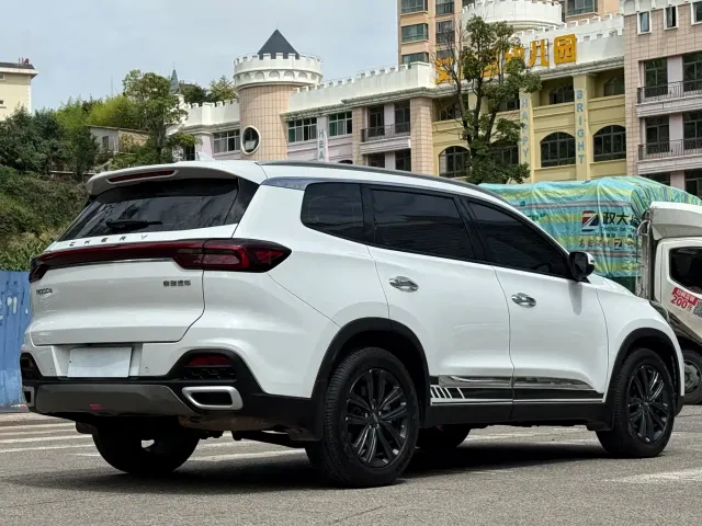 Chery Tiggo 8 — Фото автомобиля 5