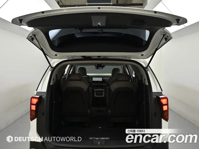 Kia Carnival — Фото автомобиля 19