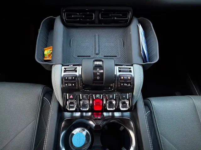 BYD FangChengBao Leopard 5 — Фото автомобиля 15