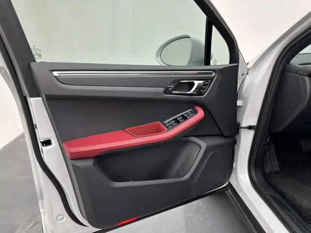 Porsche Macan — Фото автомобиля 14
