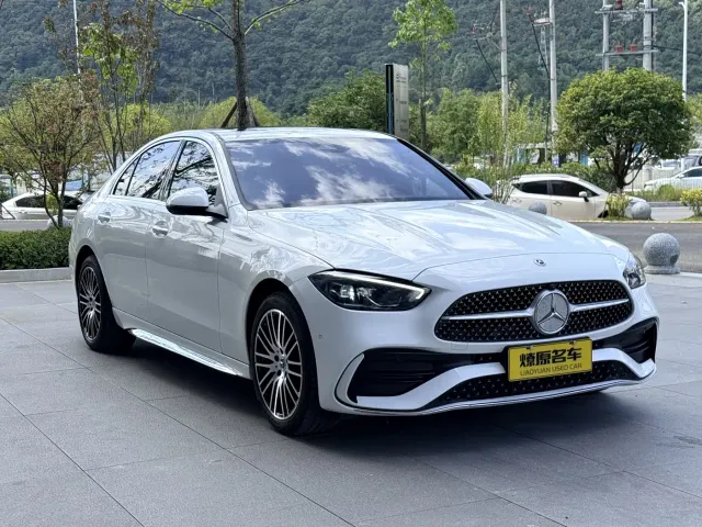 Mercedes-Benz C-Class — Фото автомобиля 3