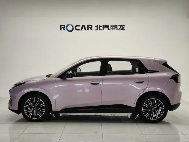 Arcfox T1 — Фото автомобиля 5