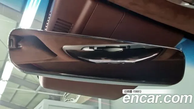 Genesis G90 Бензин 3.5 турбо AWD — Фото автомобиля 17